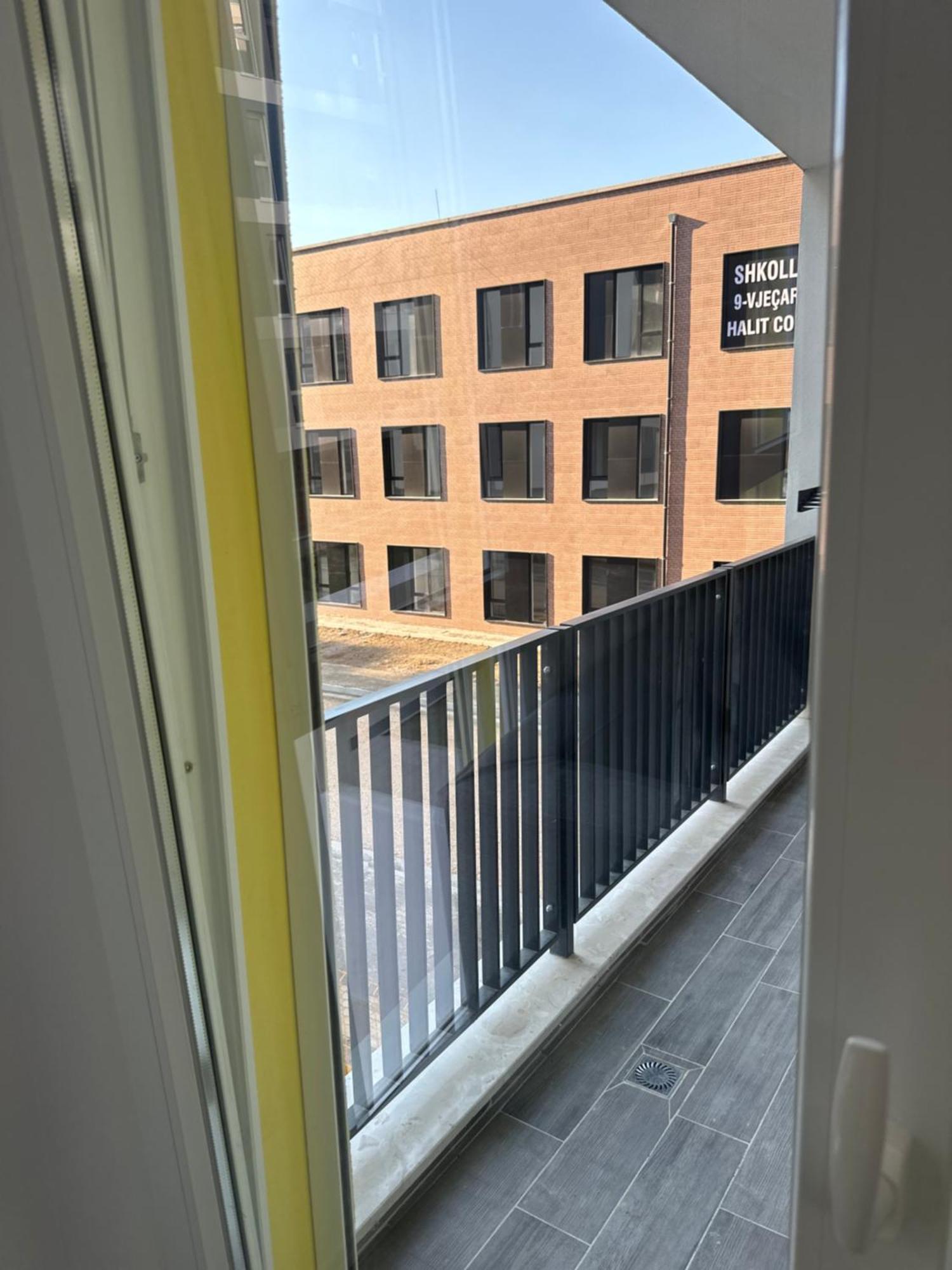 Bratti'S Apartment Near Tirana Center And Mother Teresa Airport Bagian luar foto