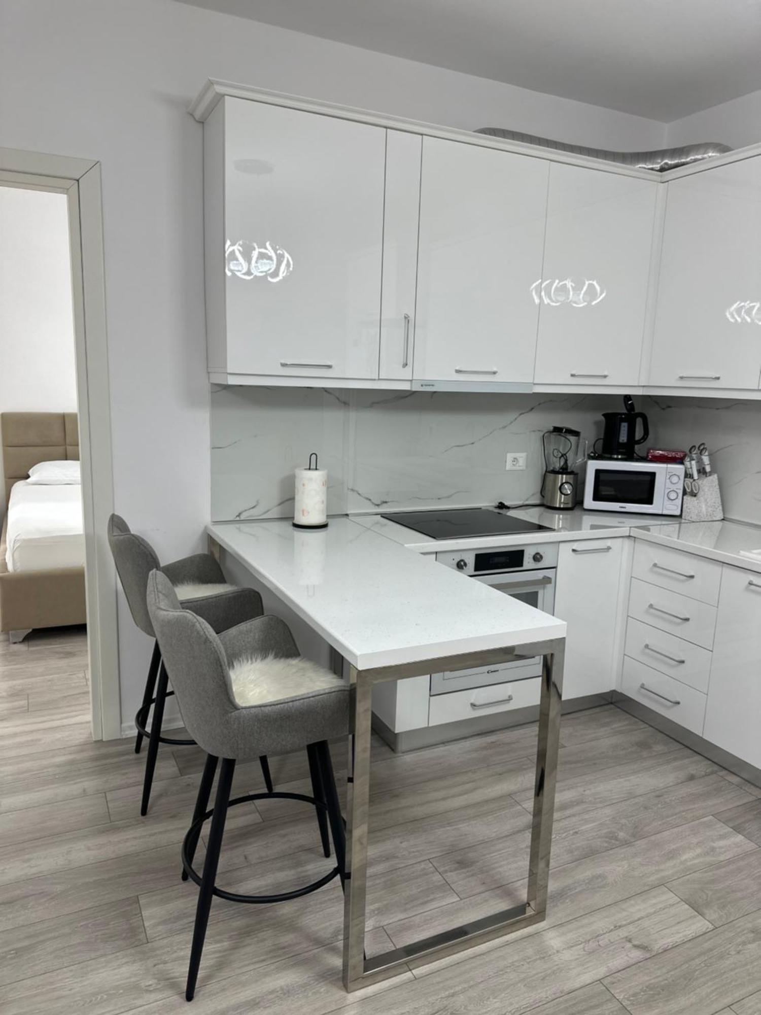 Bratti'S Apartment Near Tirana Center And Mother Teresa Airport Bagian luar foto